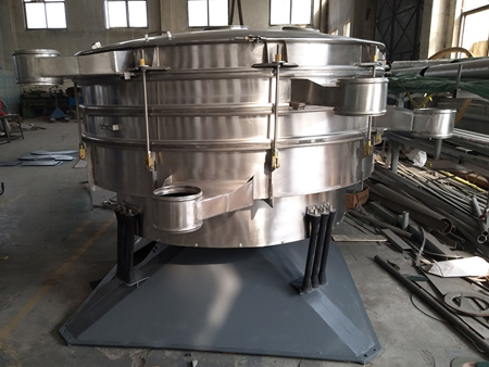 采用仿人工篩分原理設(shè)計的一種精細(xì)篩分設(shè)備，模擬人工十分，不損壞物料，適合粉末、顆粒物料篩分